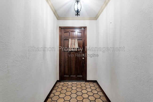 Building Photo - 3810 Glenheather Dr