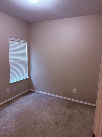 Building Photo - 8433 Nicholson Dr