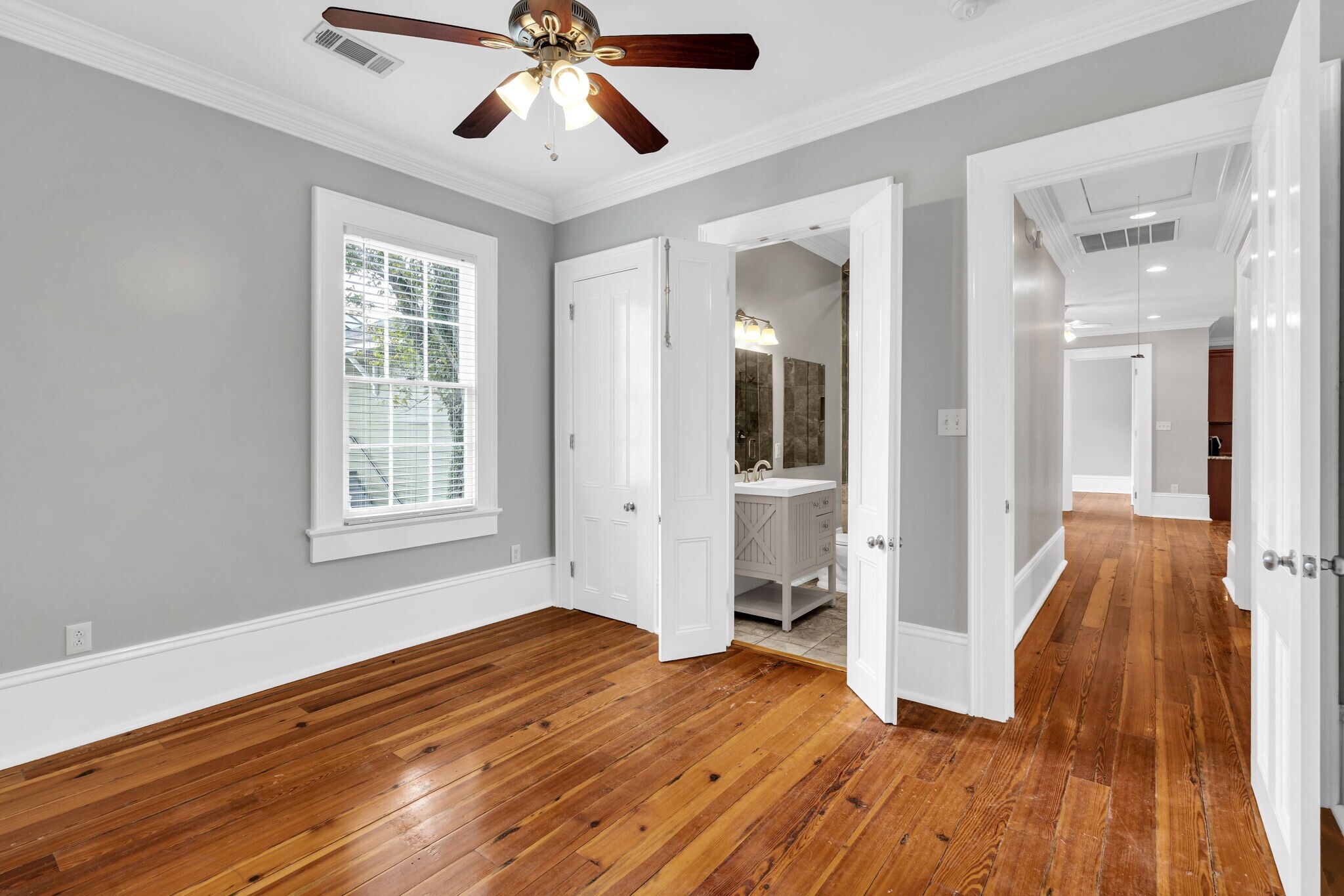 Building Photo - 1836 Baronne St