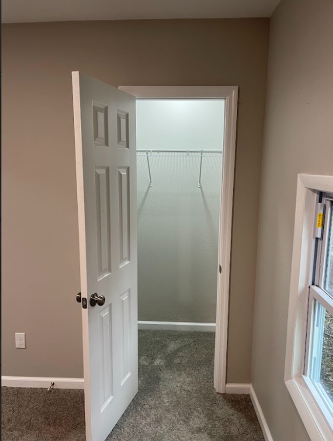 Building Photo - Beautiful 3 Bedroom 2 Bath Home! MOVE IN SPECIAL!