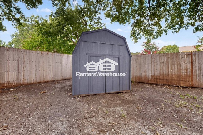 Building Photo - 3945 Spoonwood Ln