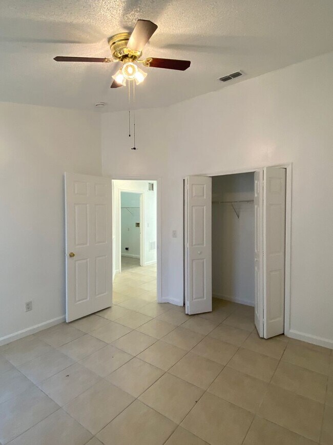 Building Photo - Home for rent