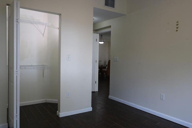 Building Photo - 9825 Baywinds Blvd