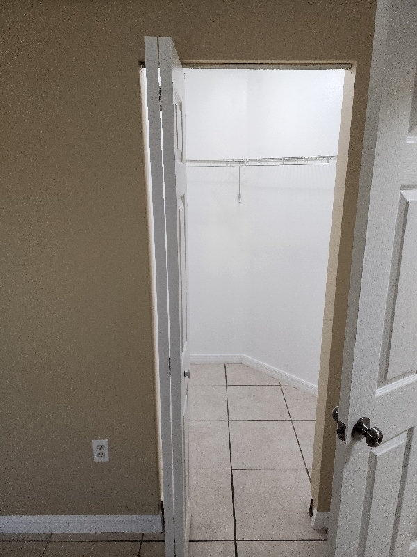 Building Photo - 2225 86th Ct