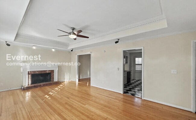 Building Photo - 1050 Independence Ct