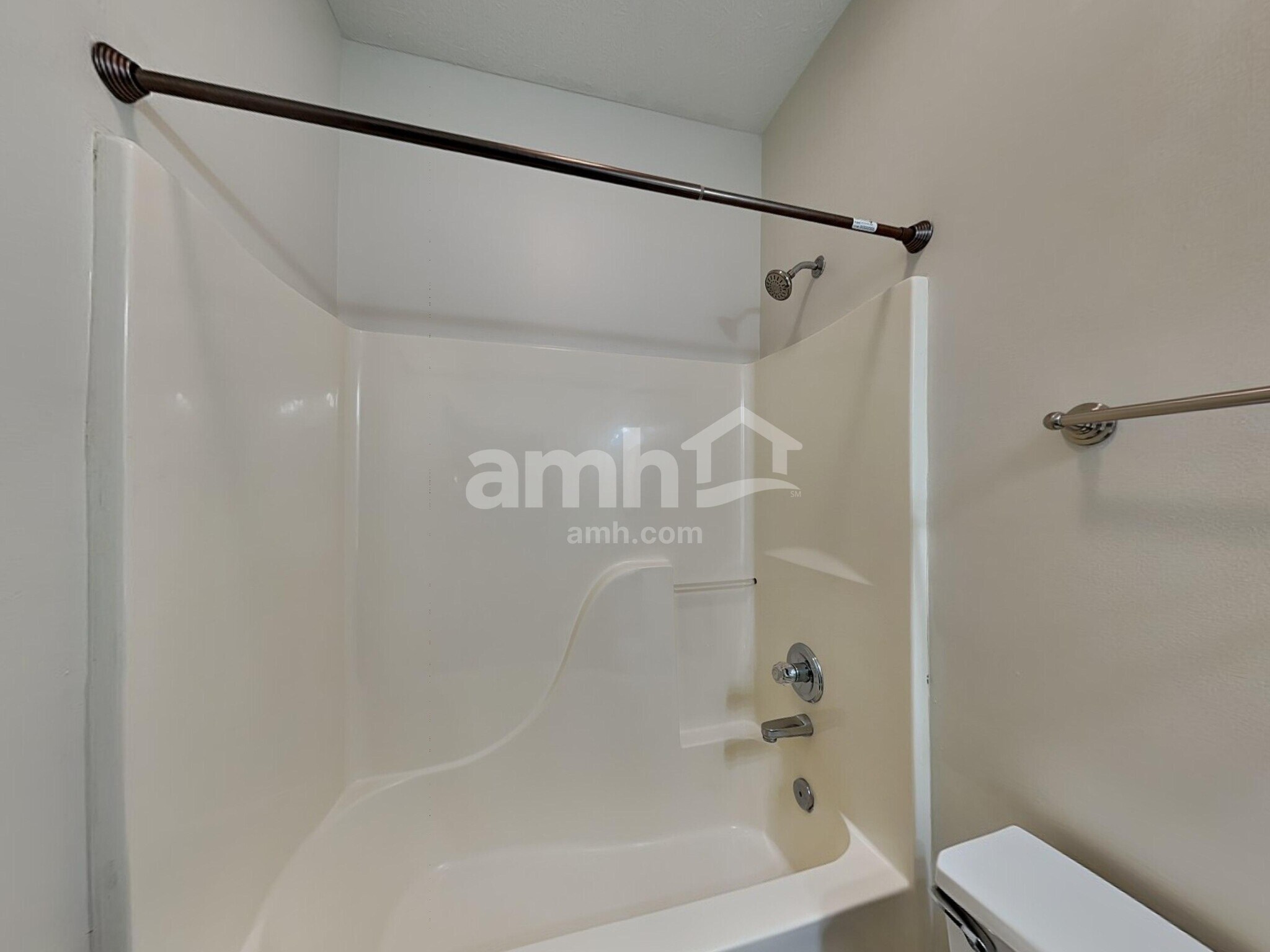 Building Photo - 9940 Wellcroft Ln