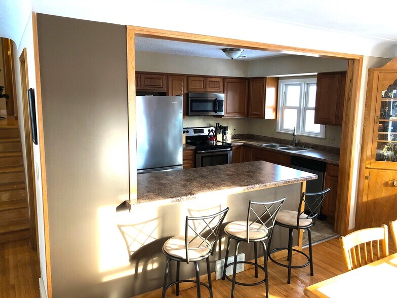 Building Photo - 6725 Eliot View Rd