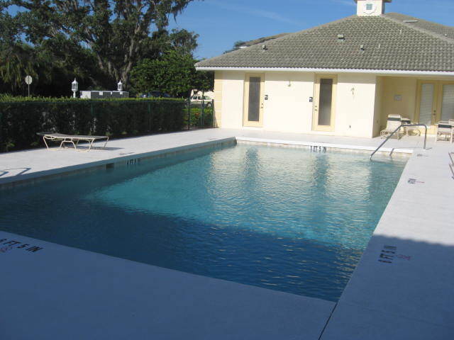 Building Photo - 200 Mirabella Cir