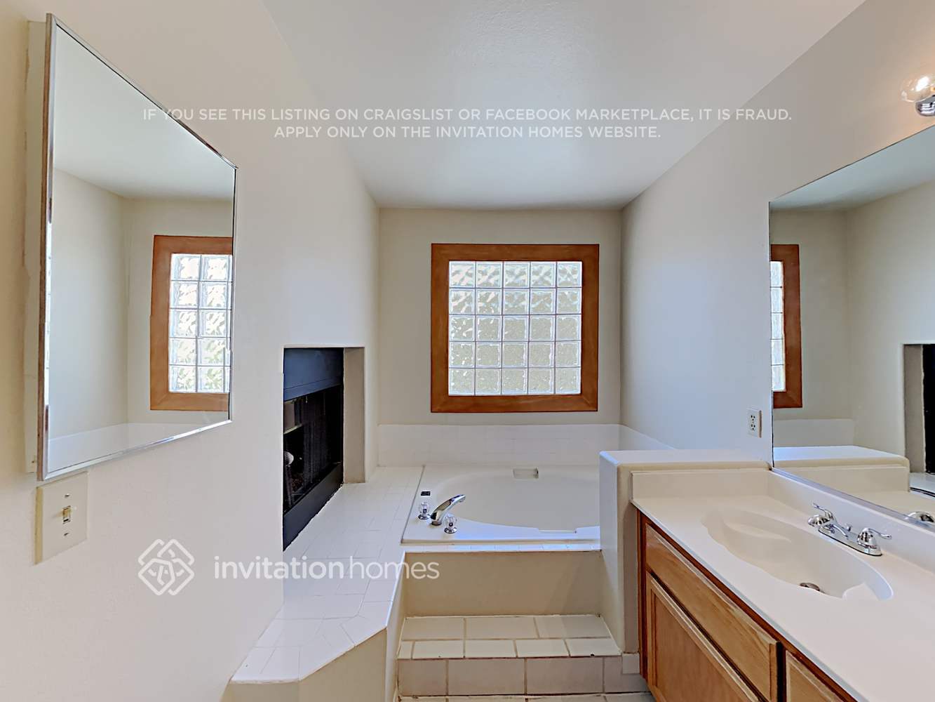 Building Photo - 8336 Hollow Wharf Dr