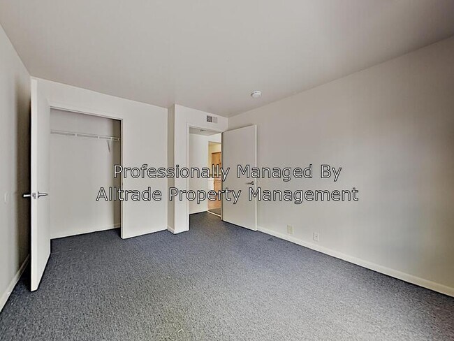 Building Photo - 5801 Russett Pl