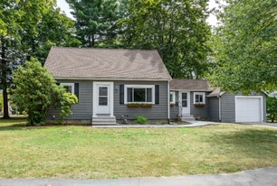 Building Photo - 7 Ferndale Rd