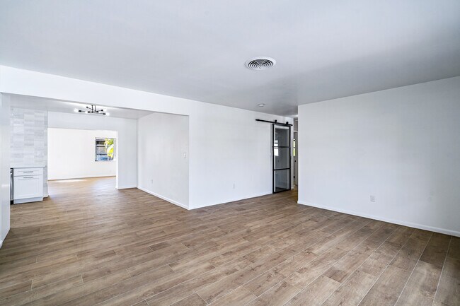 Building Photo - 924 Marlin Dr