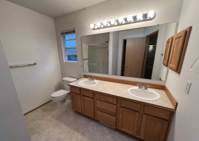 Building Photo - 2966 Sprague St