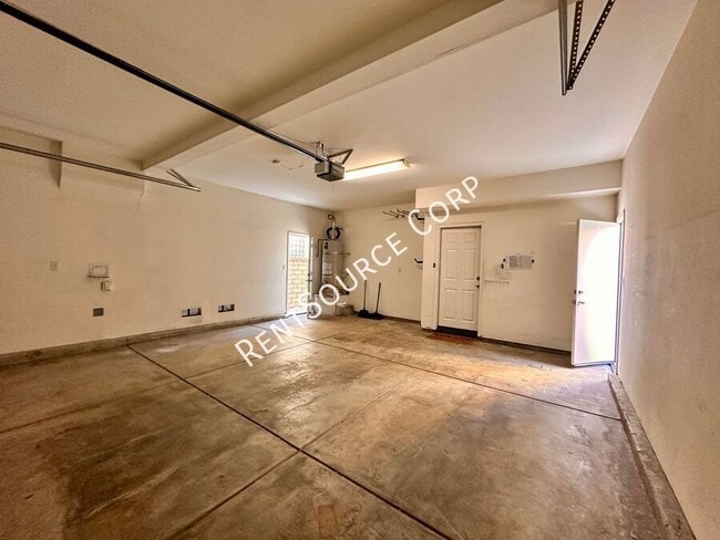 Building Photo - 24162 Willowbrooke Ct