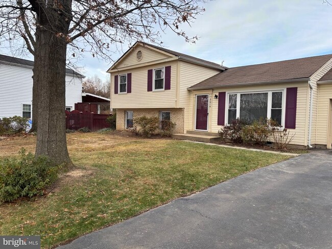 Building Photo - 2614 Armada St