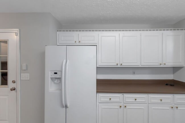 Building Photo - Coming Soon....Gorgeous 3bedroom 2bath in Stockbridge, GA!