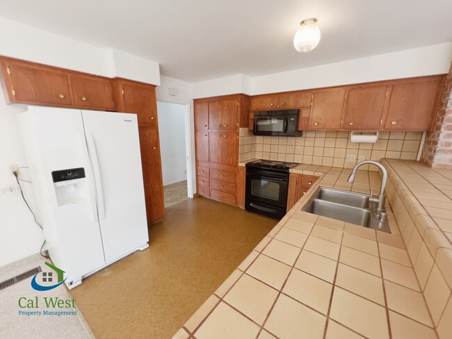 Building Photo - $4,795 - Beautiful 4 beds/2 Baths Home near Los Gatos Border