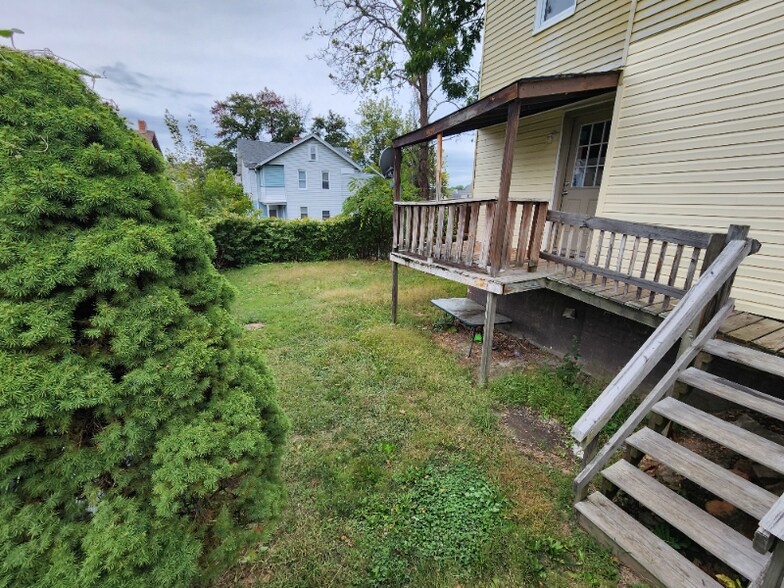 Building Photo - 308 Menoher Wy
