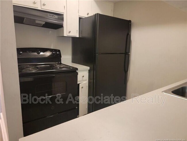 Building Photo - 320 Wheel Hollow Trail