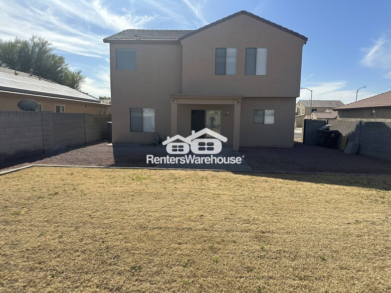 Building Photo - 10992 W Manzanita Dr