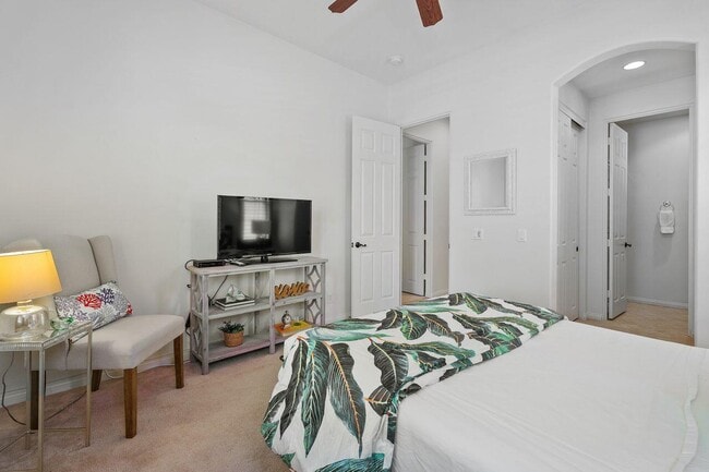 Building Photo - 48476 Bighorn Dr