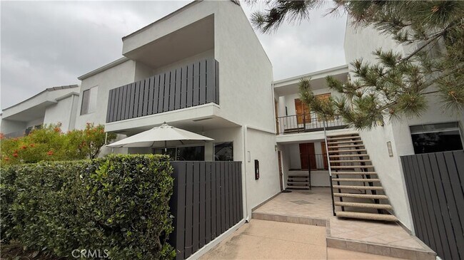 Building Photo - 18645 Hatteras St