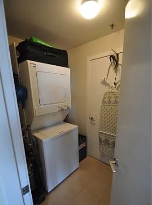 Building Photo - 700 W Harbor Dr