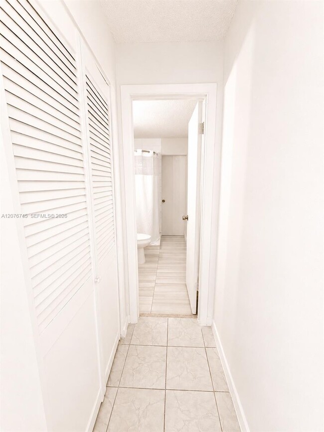 Building Photo - 3011 SW 117th Ave