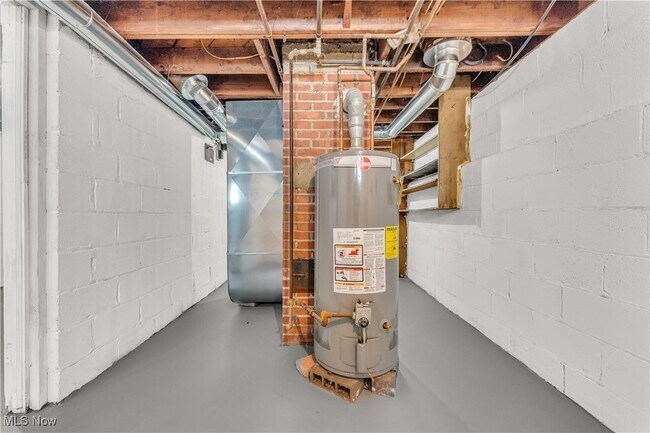 Building Photo - 441 E 250th St