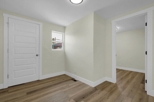 Building Photo - $2,295 - 2 Bed, 1 Bath Newly Renovated Hom...