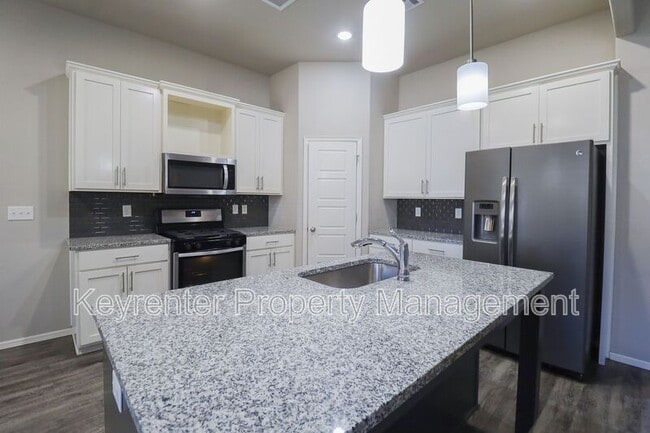 Building Photo - 3543 E 143rd Ct S