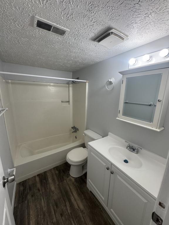 Building Photo - 3811 Rohling Oaks Dr