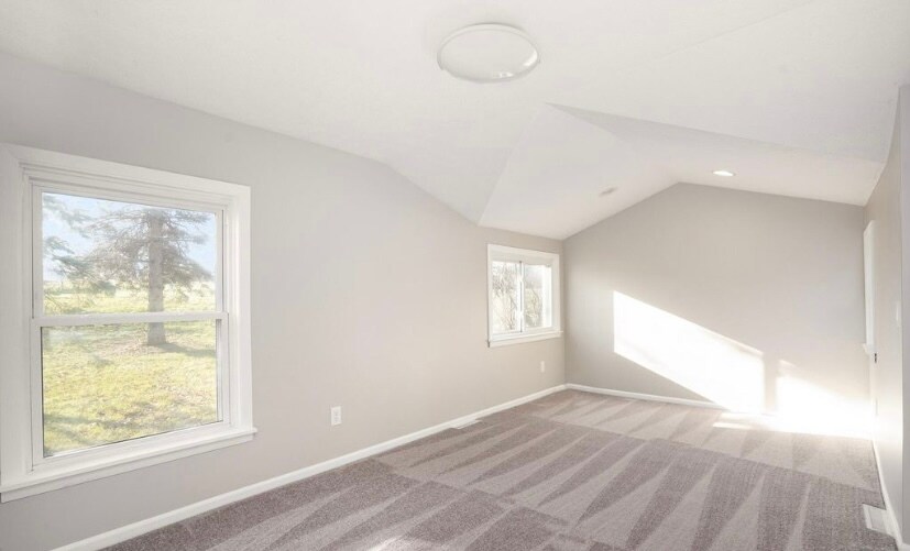 Building Photo - 2811 3 Mile Rd NE