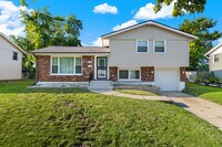 Building Photo - 3308 Birchwood Dr