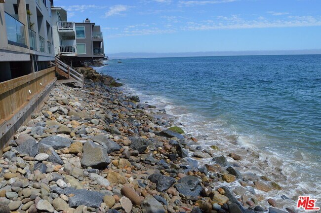 Building Photo - 20638 Pacific Coast Hwy