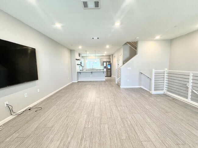 Building Photo - 202 Agustin Narvaez St