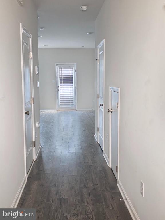 Building Photo - 40 Nelsons Wy