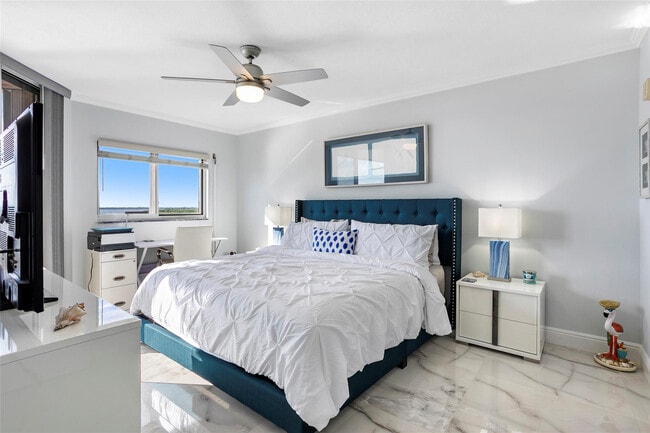 Building Photo - 5167 N Hwy A1A