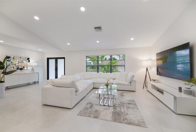 Building Photo - 13526 Jonquil Pl