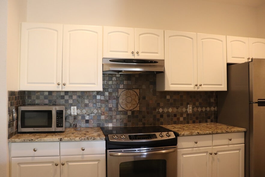 Kitchen - 860 N Orange Ave