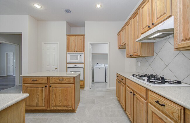 Building Photo - 17611 Emerald Garden Ln