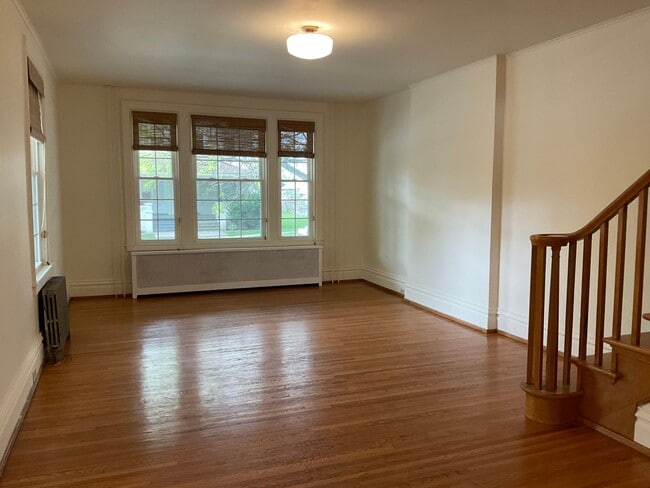 Building Photo - 229 Cocoa Ave