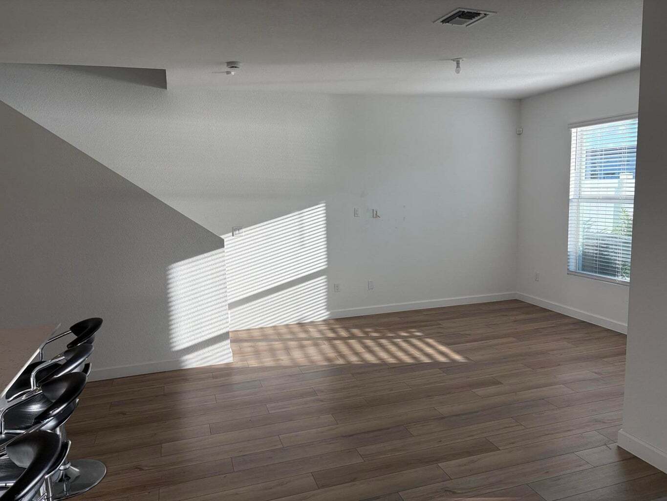 Building Photo - 4181 Lagoon Shore Dr