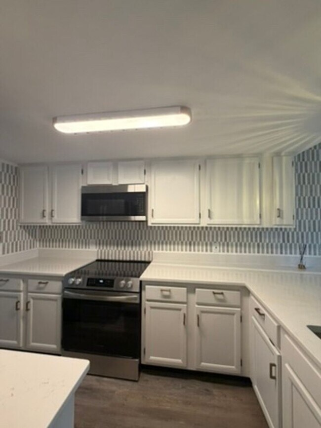 Building Photo - 149 Bayou Dr