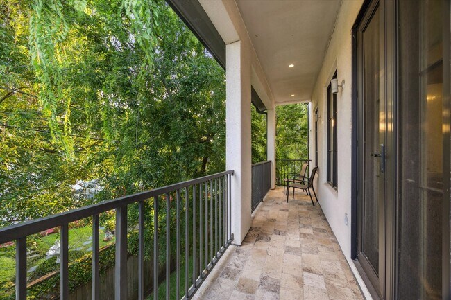 Building Photo - 5353 Lampasas St