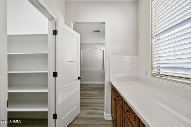 Building Photo - 2426 W Horsetail Trail