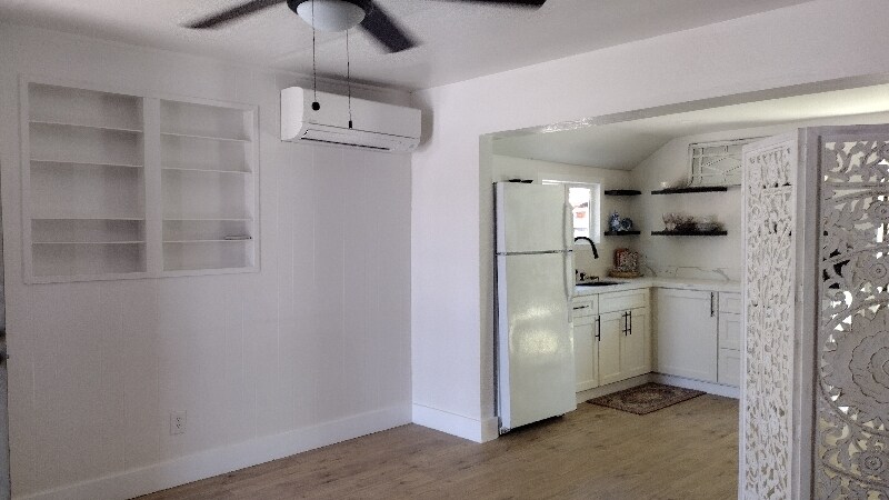 Building Photo - 214 2nd St