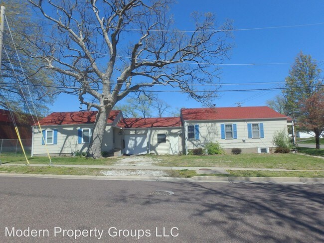 Building Photo - 1101 N Garth Ave