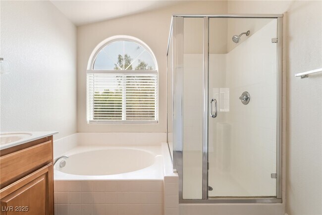 Building Photo - 9175 Sunken Meadow Ave