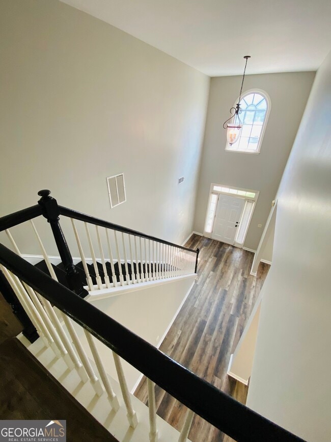 Building Photo - 33 Tall Timbers Cir